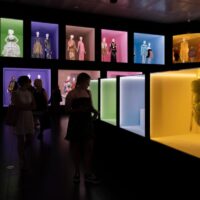 Izložba Kemp- beleške o modi u Metropliten muzeju moderne umetnosti u Njujorku