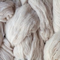 Sirove pamučne niti.