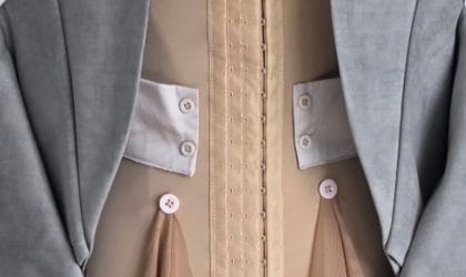 Slojeviti model na reviji ONA. Kreacija Lidije Jovanovic.