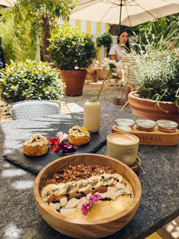 Brunch u kafeu Ljubica.