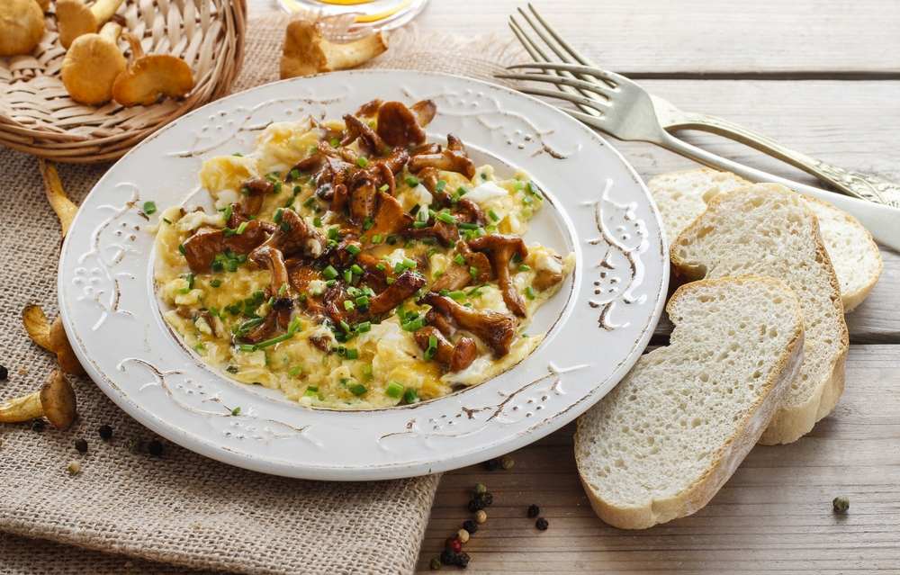 Kajgana sa šitake pečurkama na tanjiru.