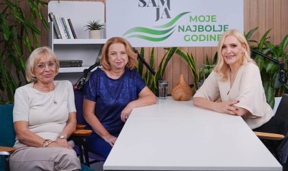 Profesori dr Vinka Vukotić i dr Mima Fazlagić sa voditeljkom Milicom Gacin u studiju.