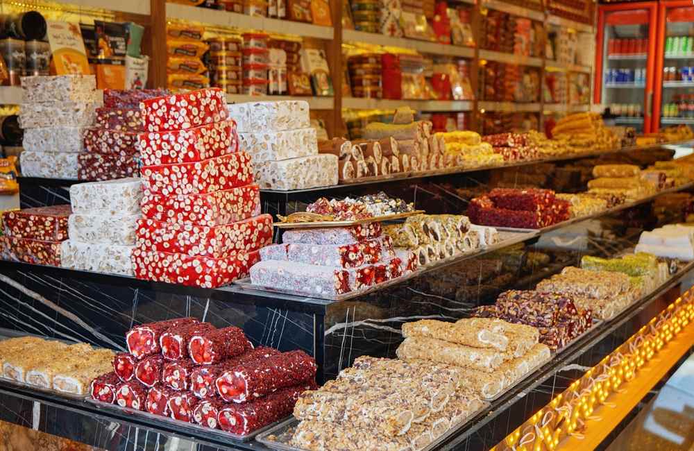Prodavnica raznovrsnih ratluka u Istanbulu.